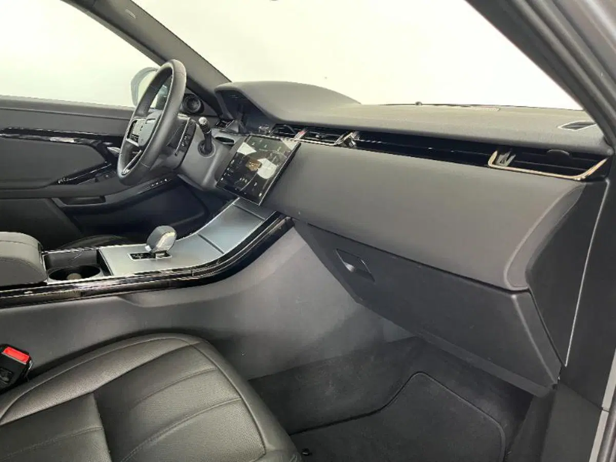 Land Rover Range Rover Evoque usata a Venezia (6)