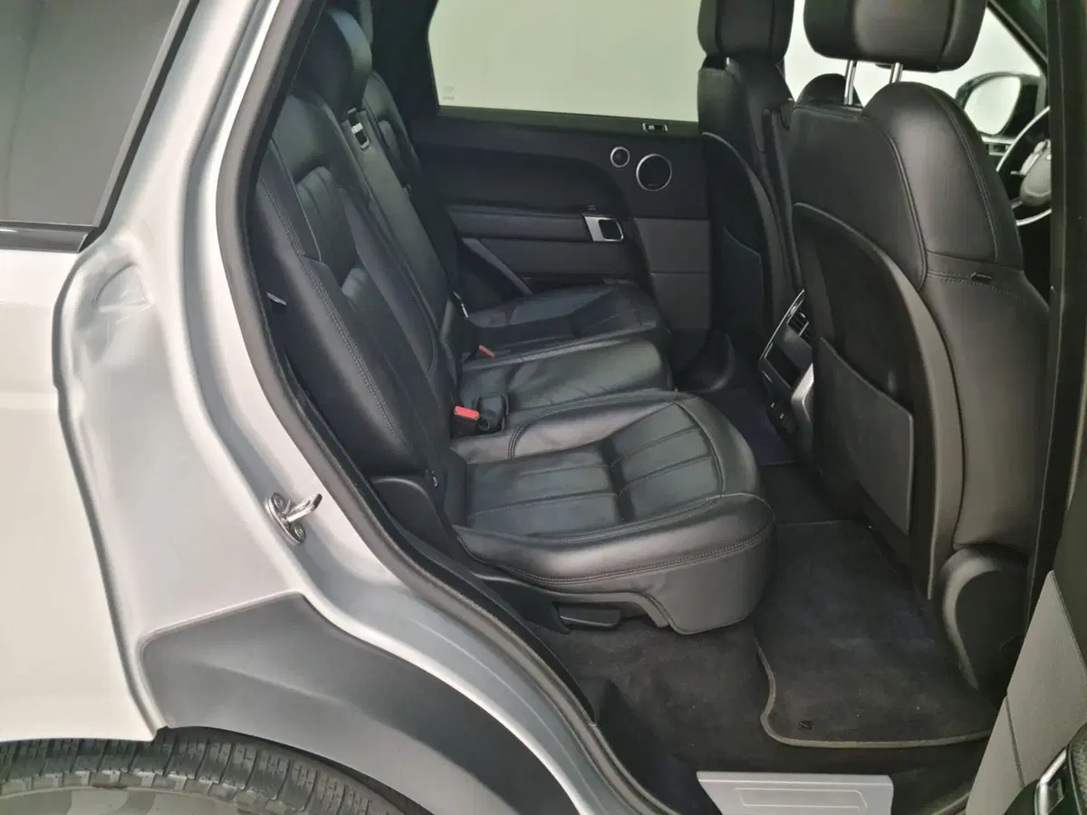 Land Rover Range Rover Sport usata a Bergamo (5)
