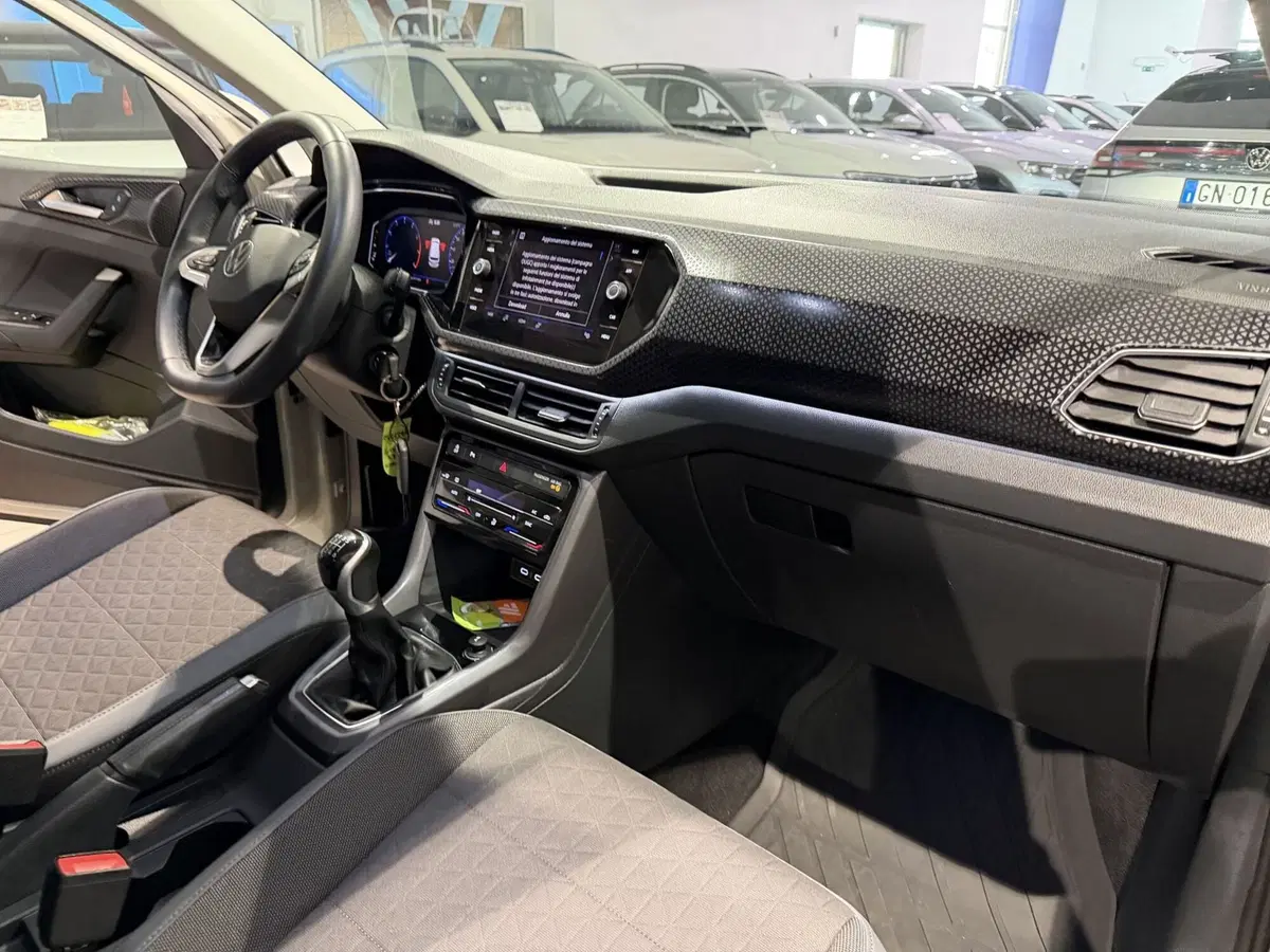 Volkswagen T-Cross usata a Genova (10)