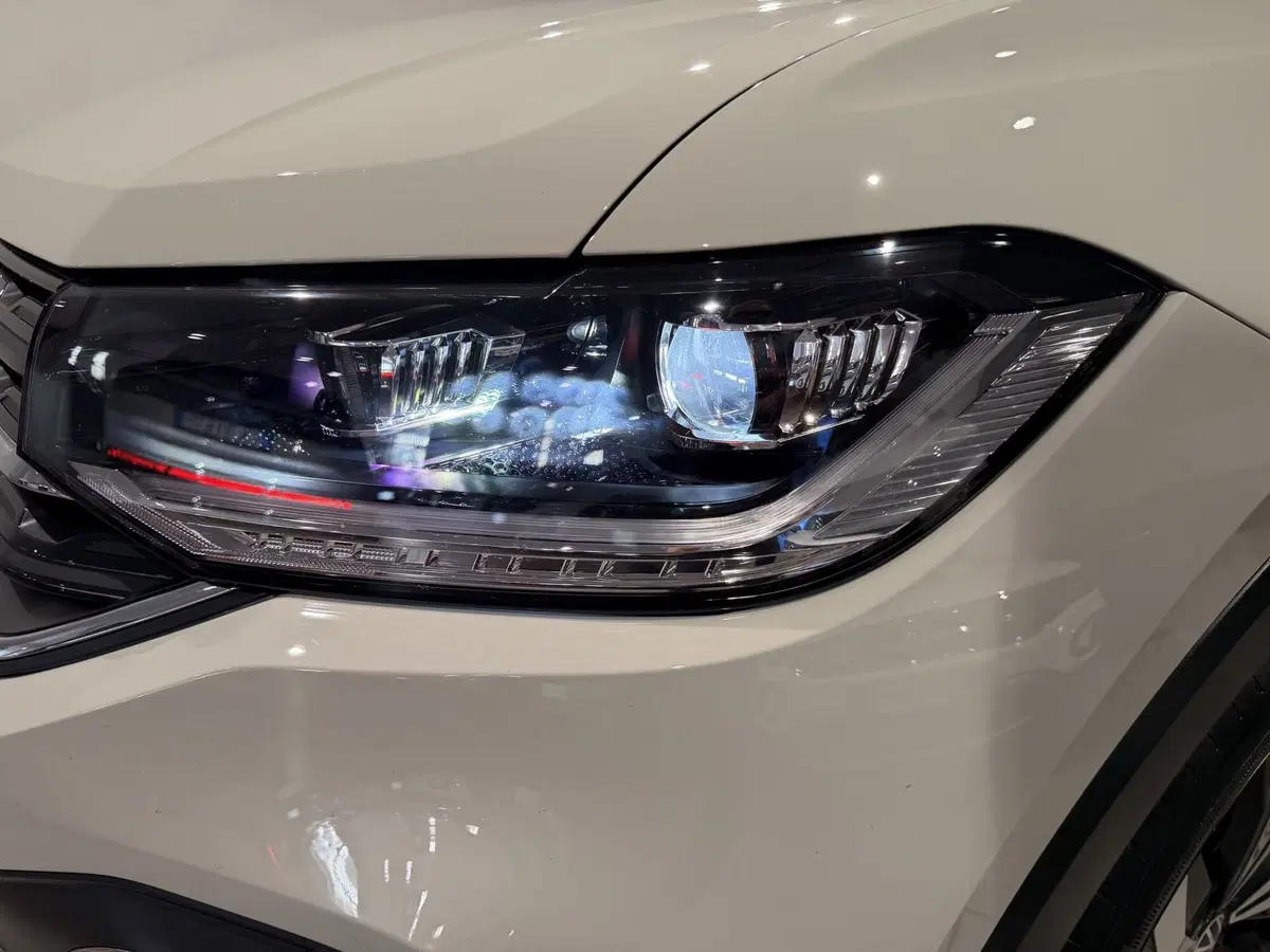 Volkswagen T-Cross usata a Genova (15)