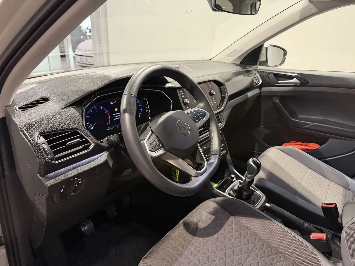 Volkswagen T-Cross usata a Genova (8)