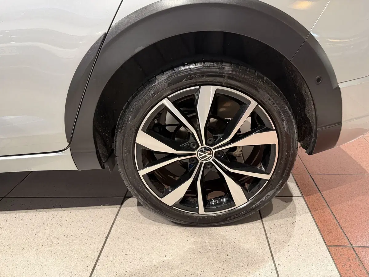 Volkswagen Taigo usata a Genova (15)