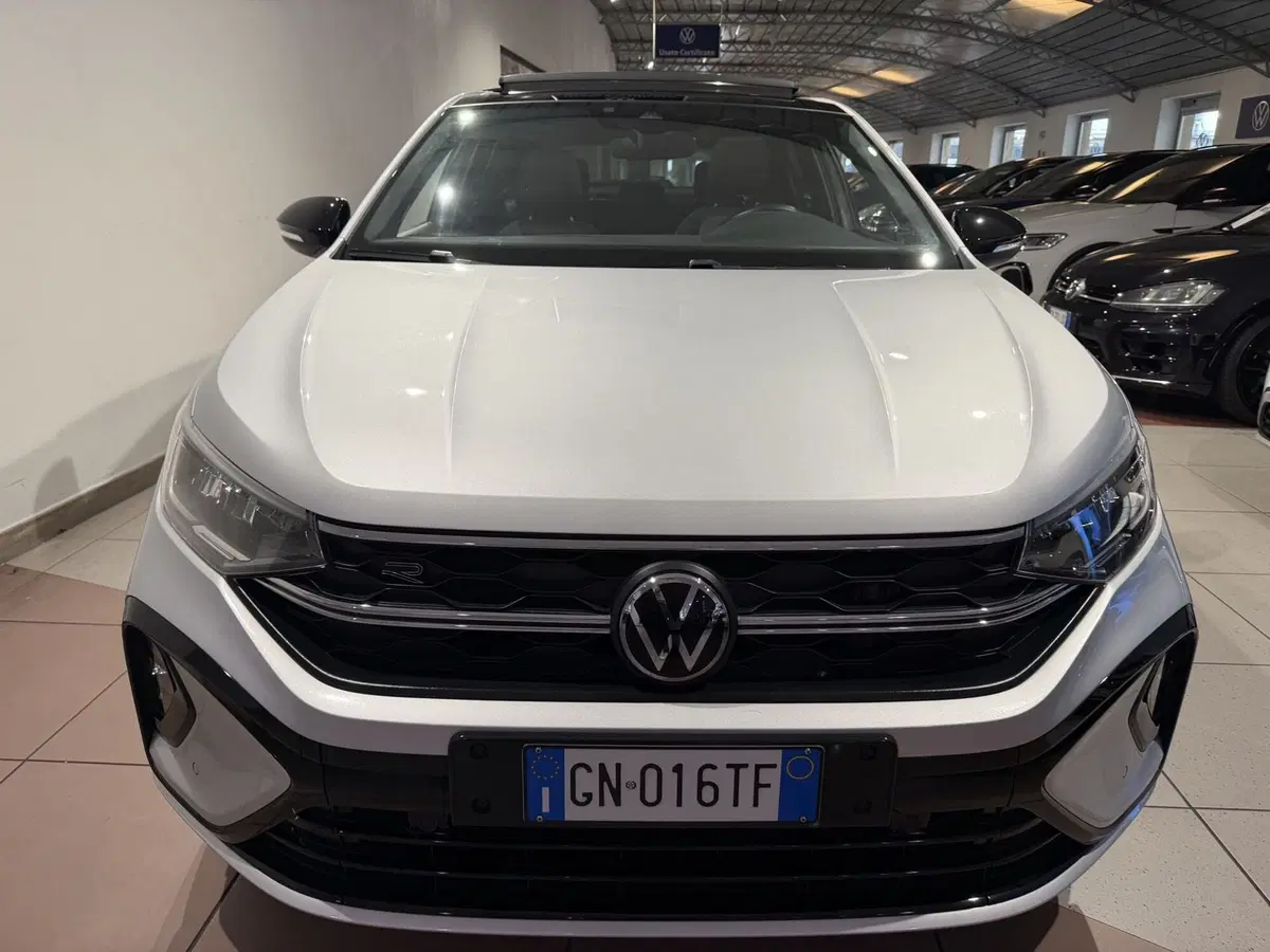 Volkswagen Taigo usata a Genova (8)