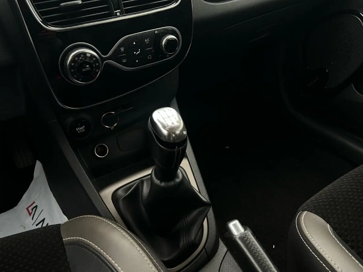 Renault Clio Sporter usata a Roma (15)