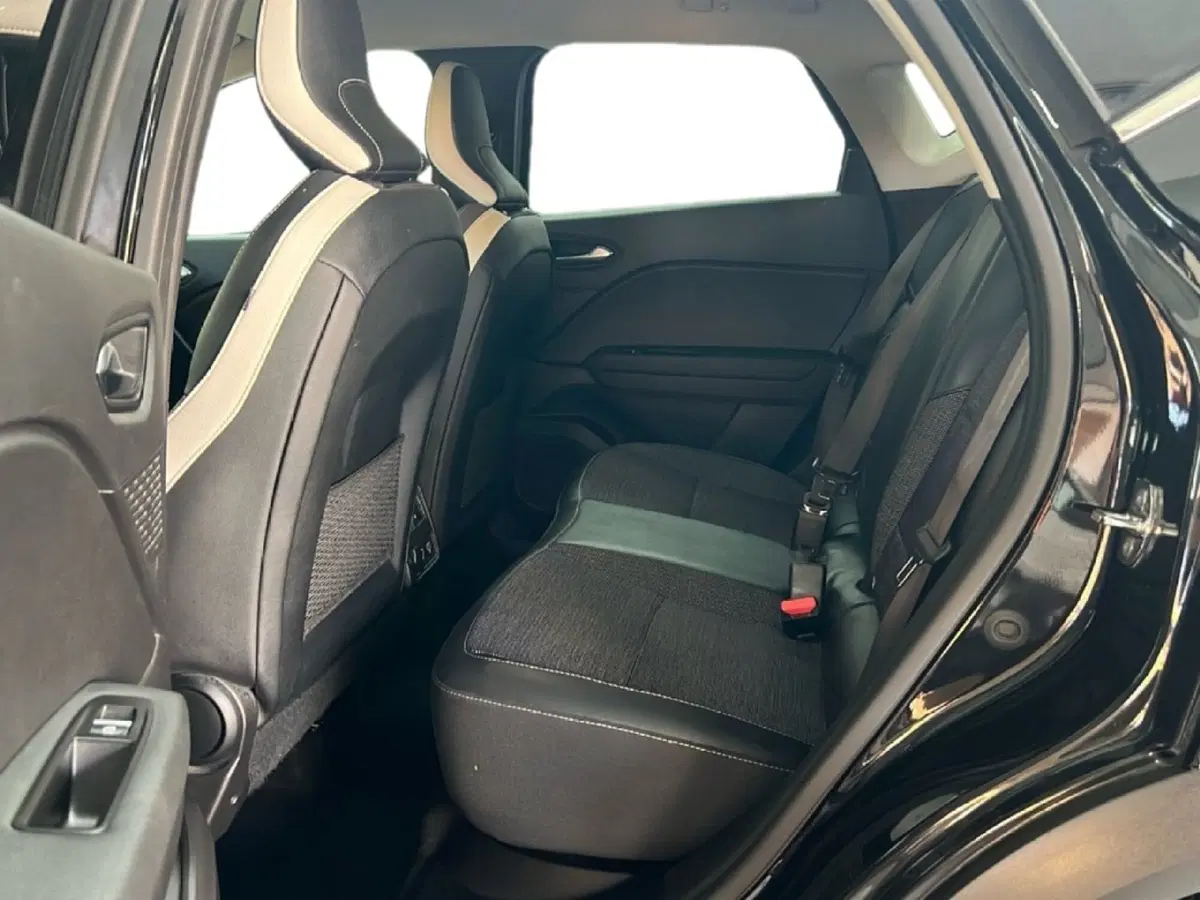 Renault Captur usata a Roma (11)