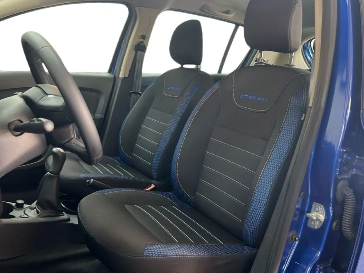 Dacia Sandero usata a Roma (12)