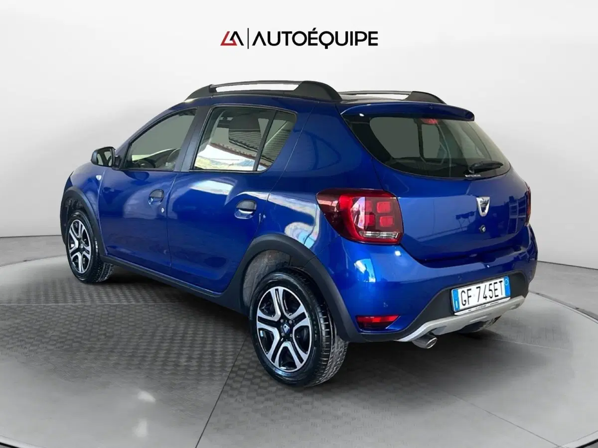 Dacia Sandero usata a Roma (3)