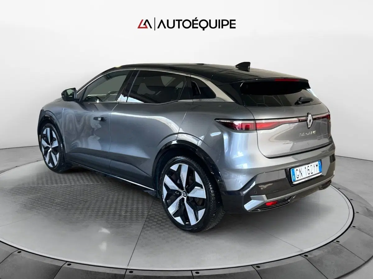 Renault Megane E-Tech Electric usata a Roma (3)