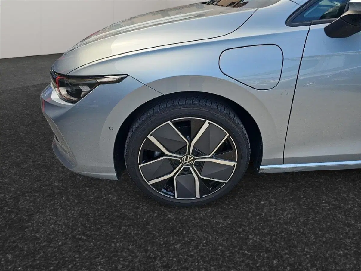Volkswagen Golf usata a Lecco (17)