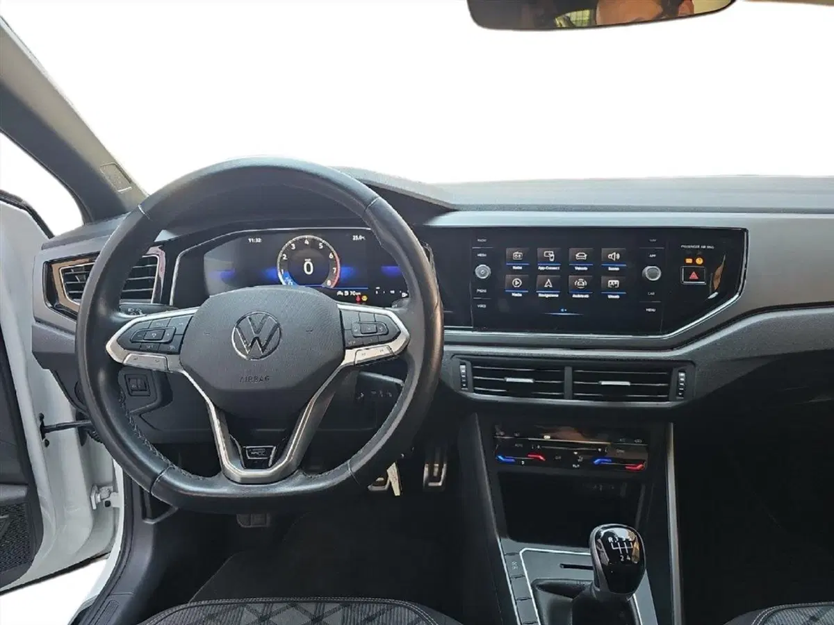 Volkswagen Polo usata a Lecco (9)