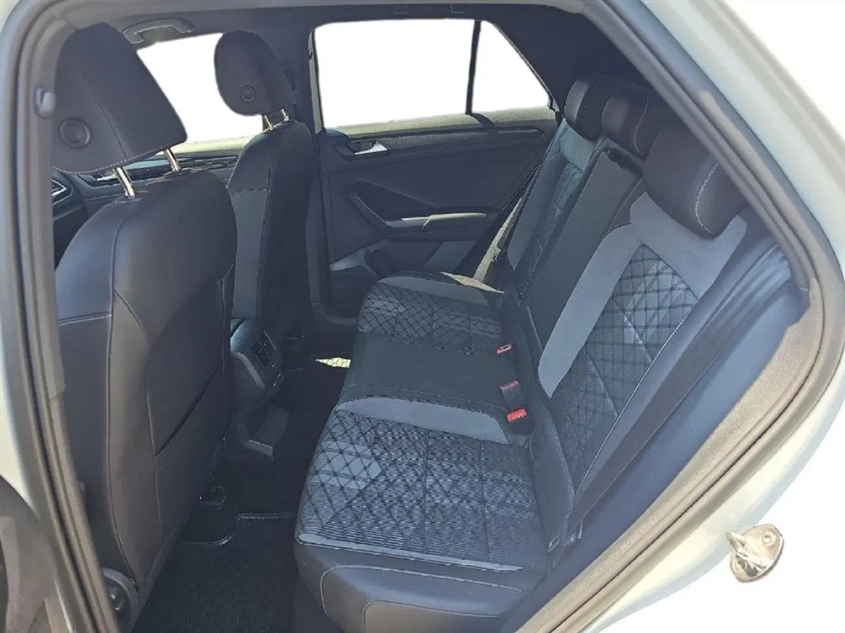 Volkswagen T-Roc usata a Lecco (12)