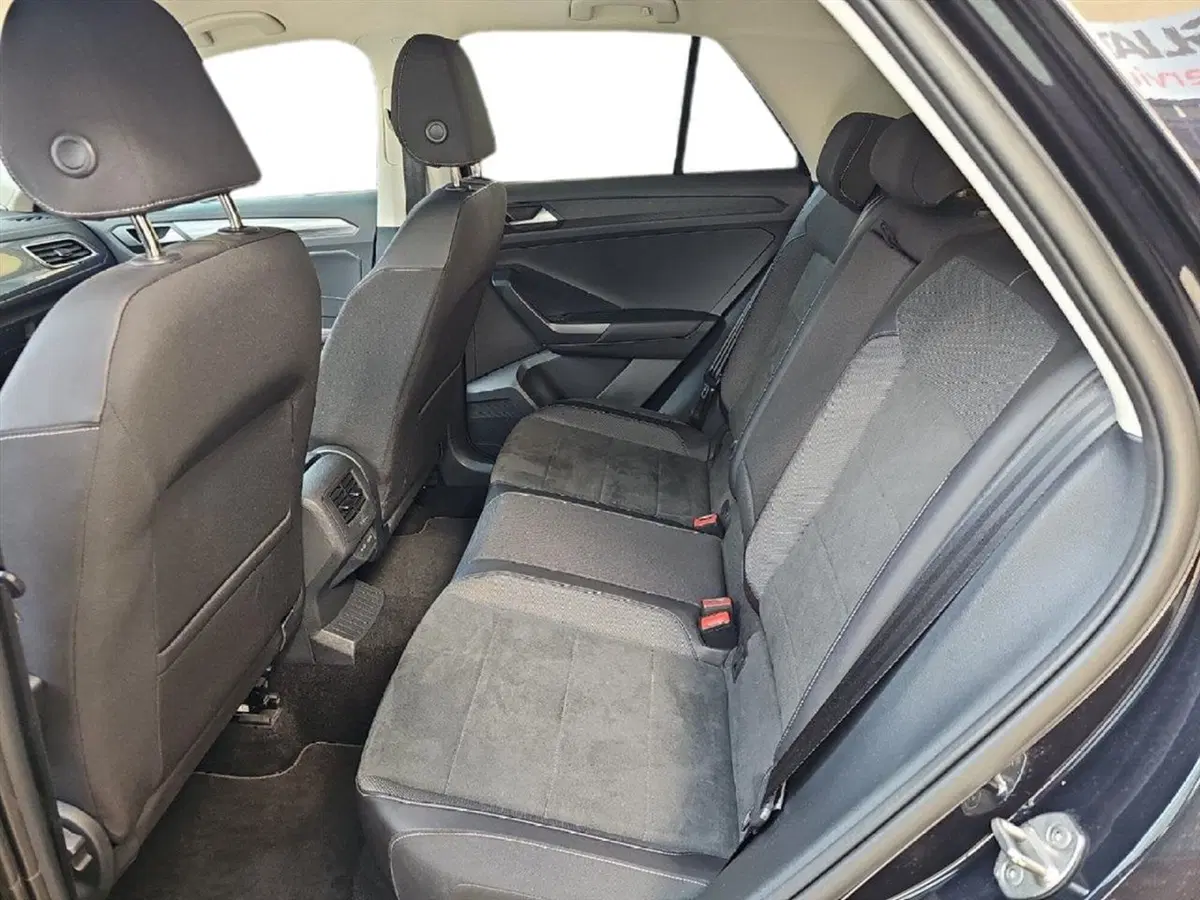 Volkswagen T-Roc usata a Lecco (10)