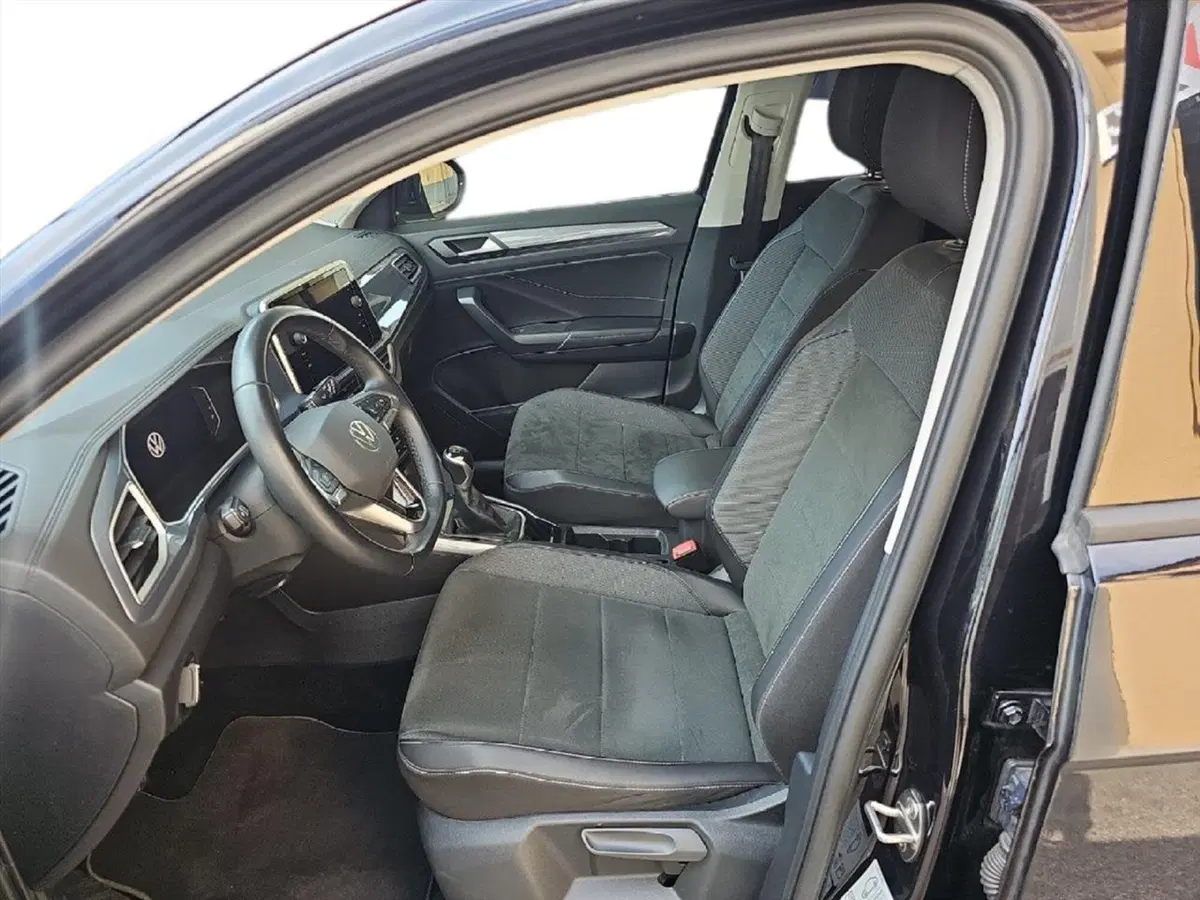 Volkswagen T-Roc usata a Lecco (11)
