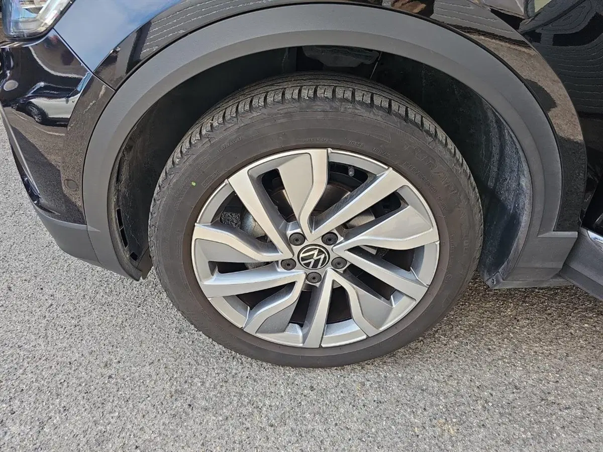 Volkswagen T-Roc usata a Lecco (13)