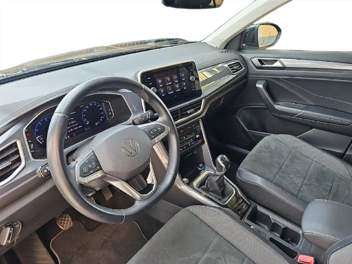 Volkswagen T-Roc usata a Lecco (9)