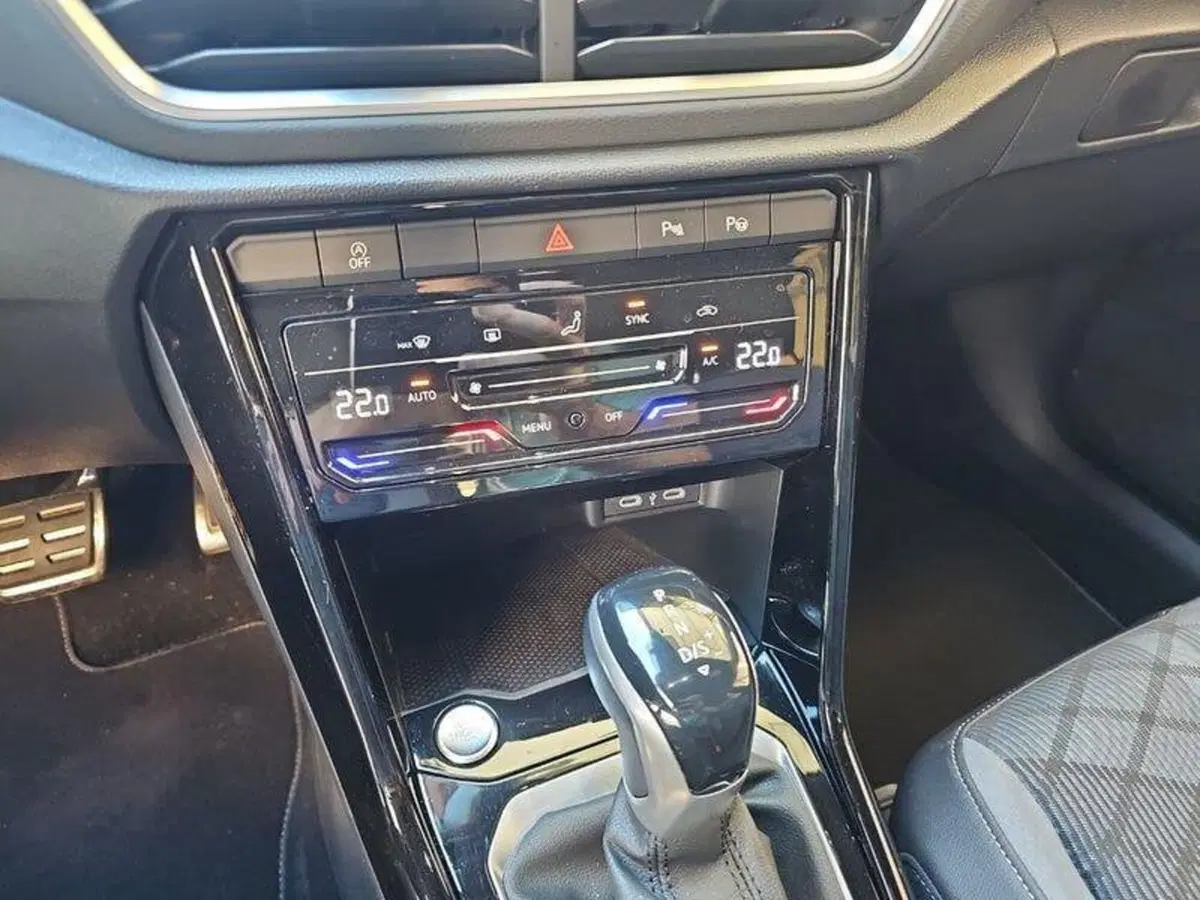 Volkswagen T-Roc usata a Lecco (15)