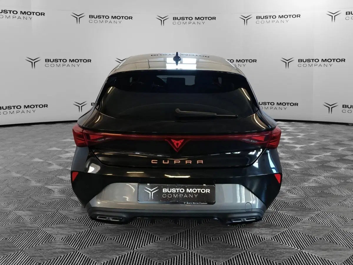 Cupra Leon usata a Varese (5)