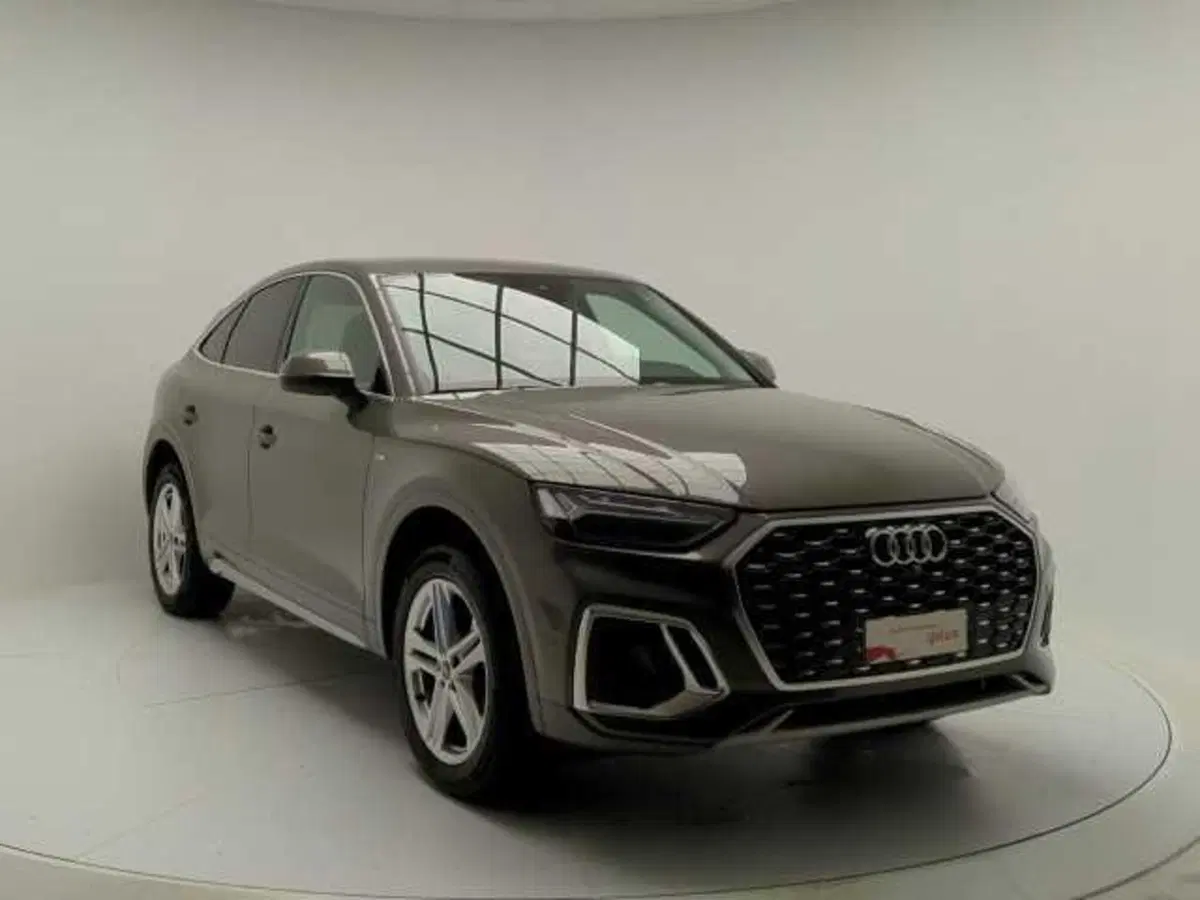 Audi Q5 Sportback usata a Avellino