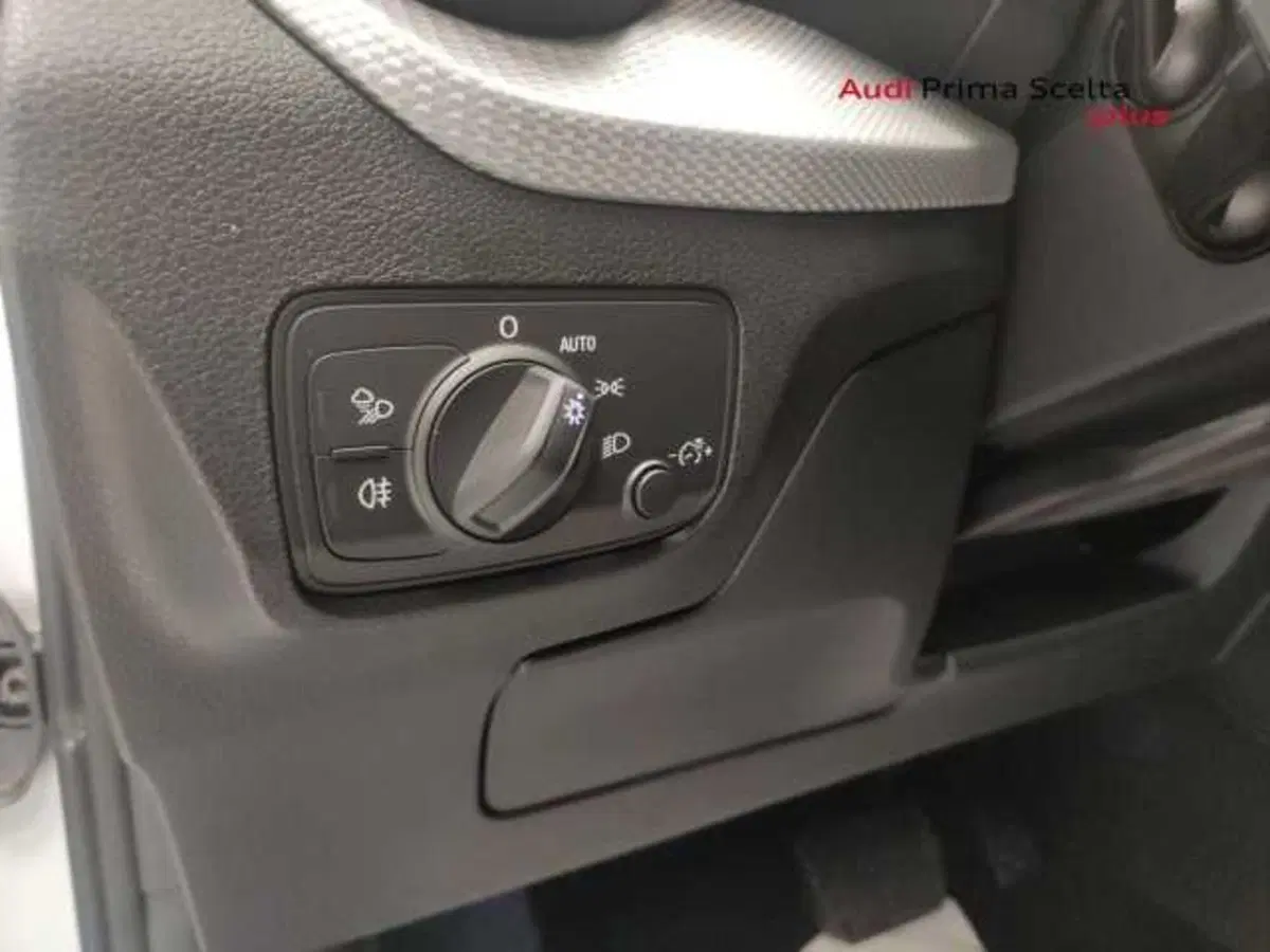 Audi Q2 nuova a Avellino (19)
