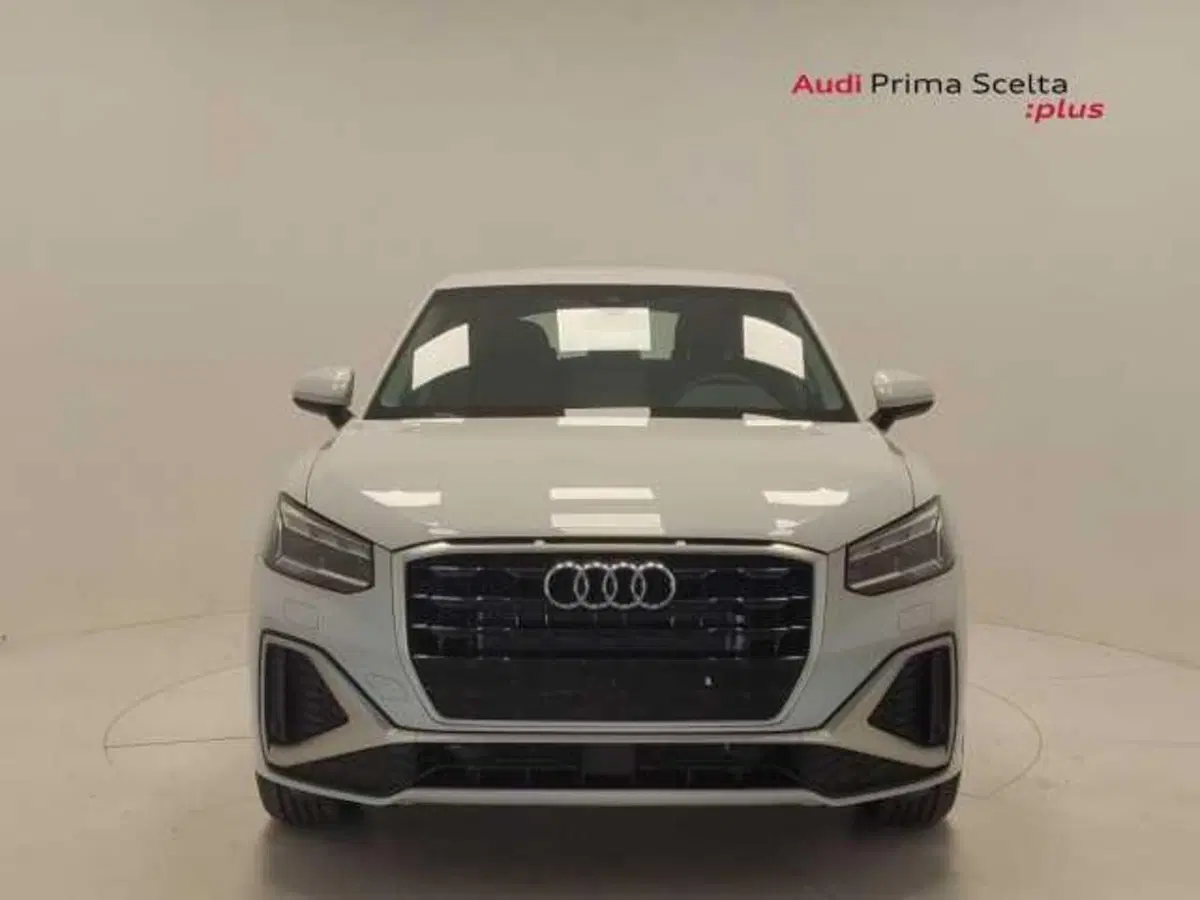 Audi Q2 nuova a Avellino (2)
