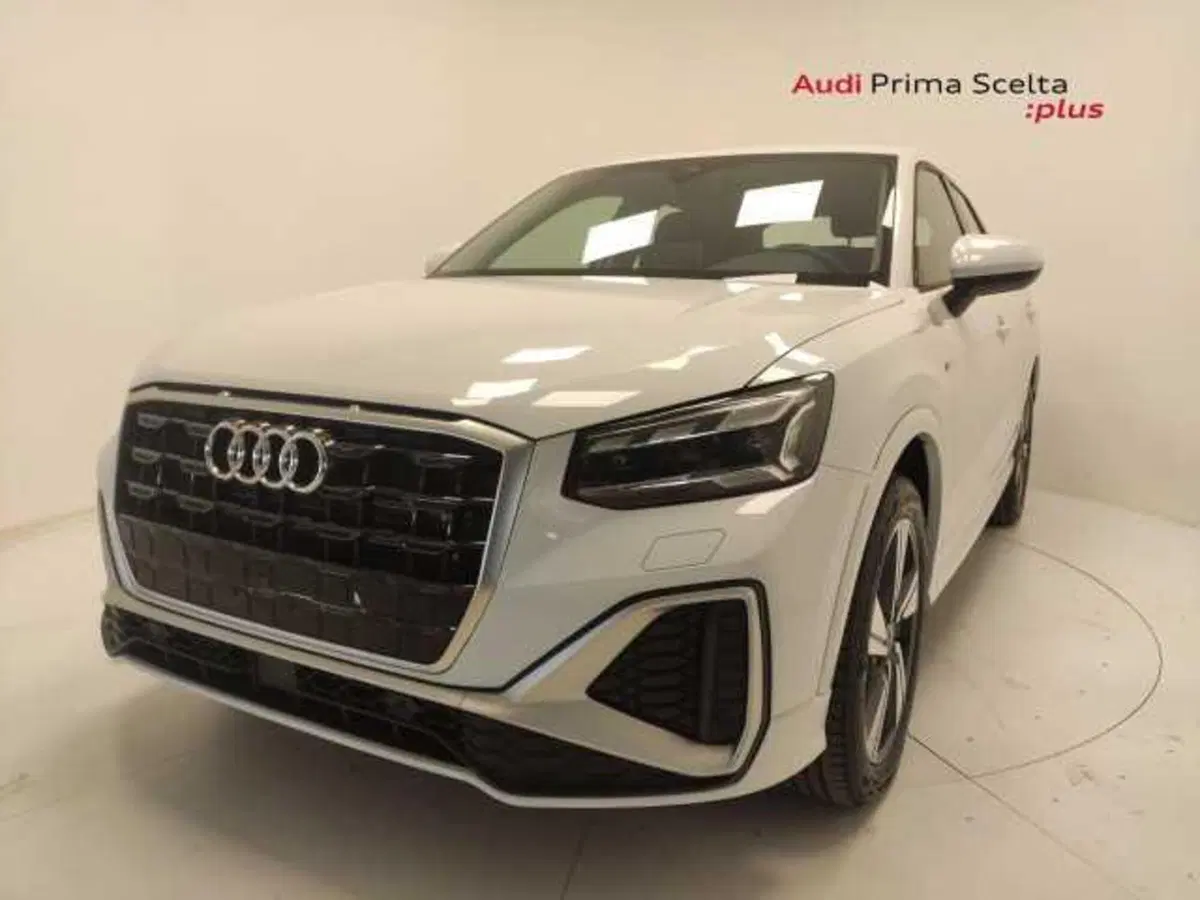 Audi Q2 nuova a Avellino (8)