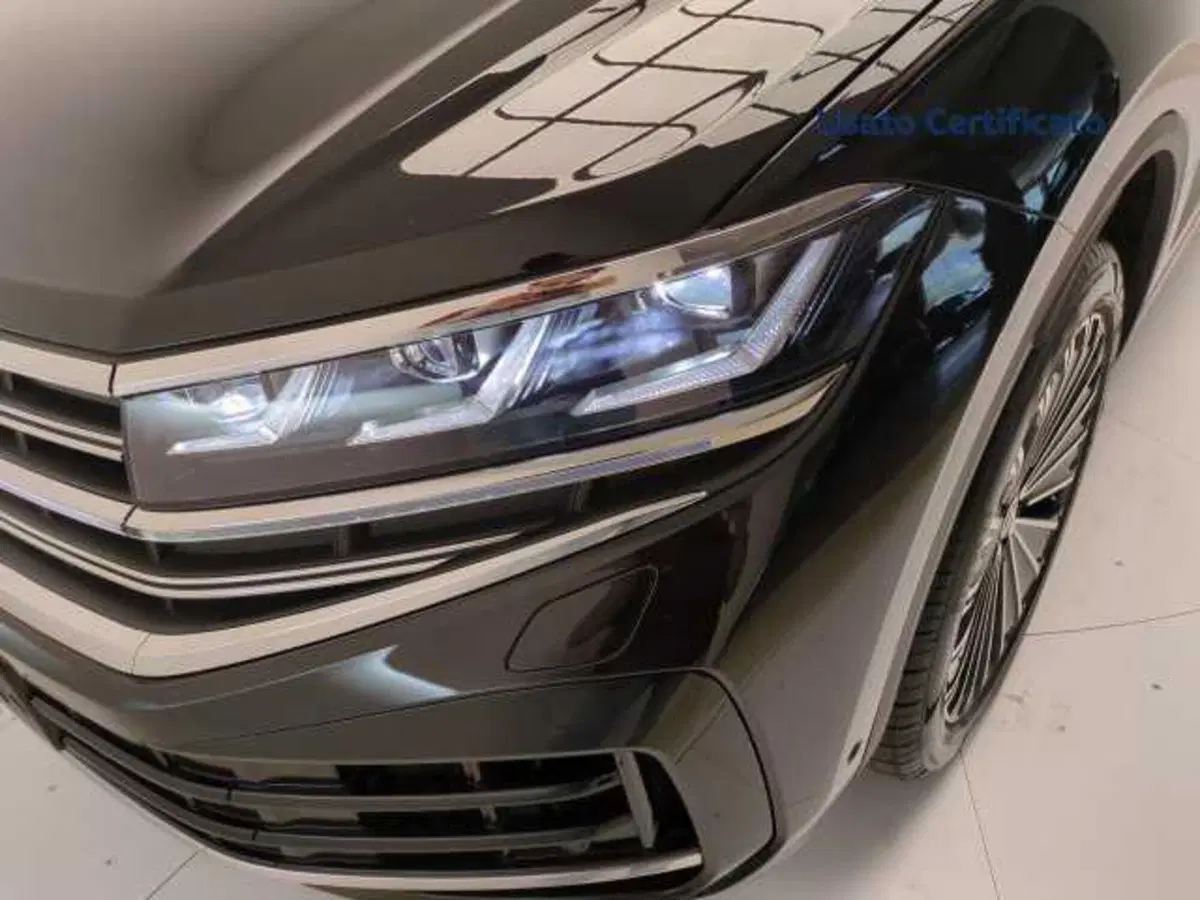 Volkswagen Touareg usata a Avellino (8)