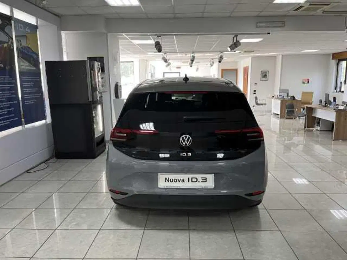 Volkswagen ID.3 nuova a Avellino (5)