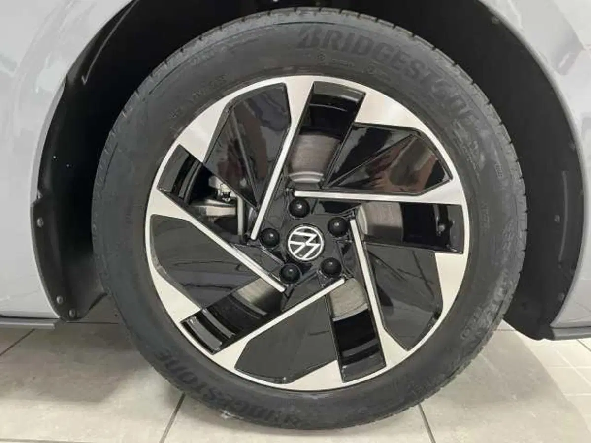 Volkswagen ID.3 nuova a Avellino (8)