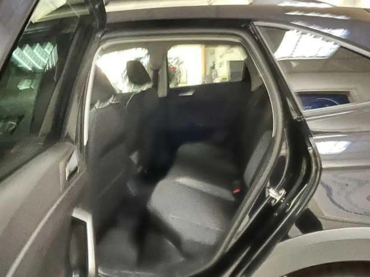 Volkswagen Taigo nuova a Avellino (18)