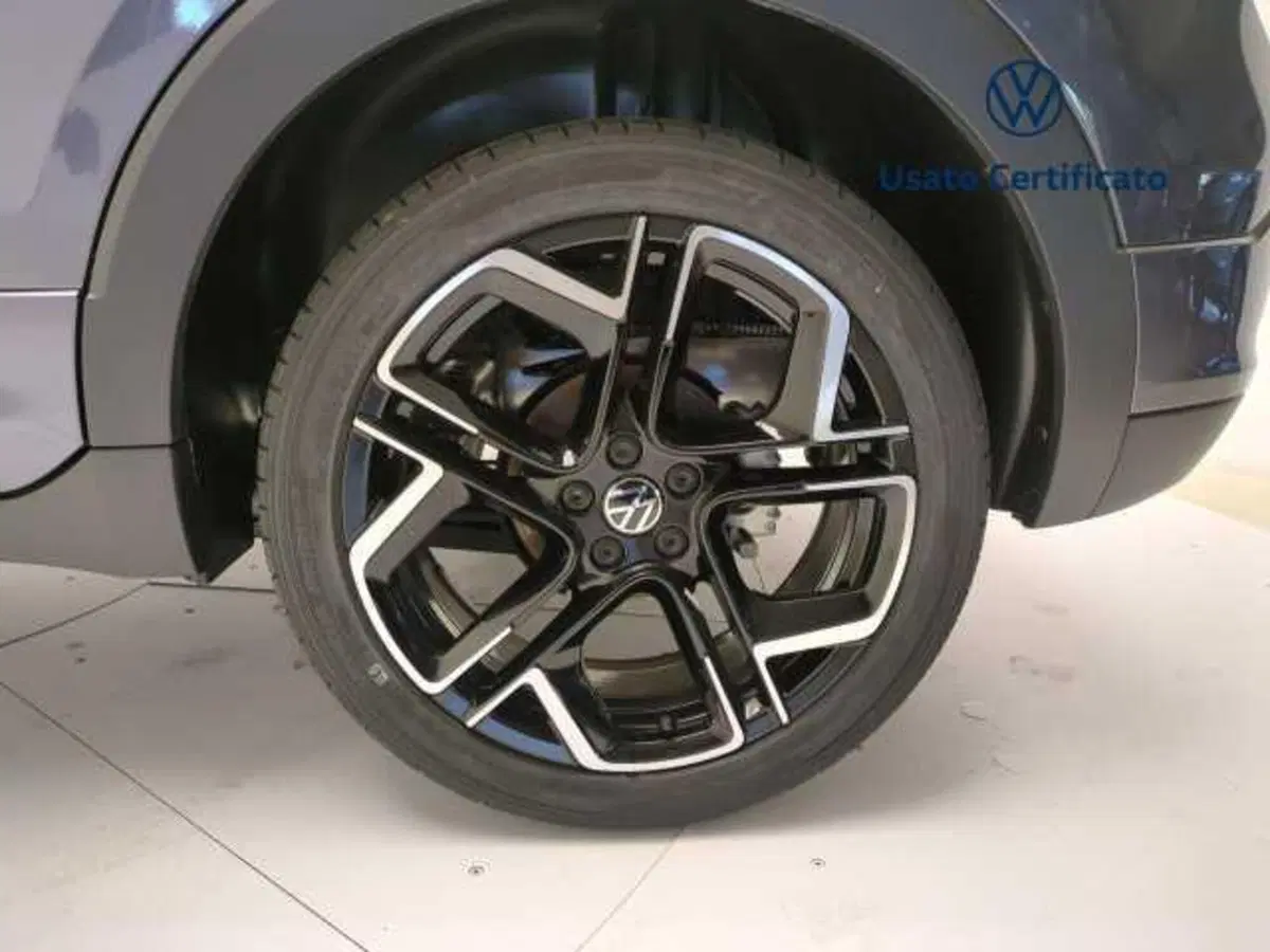 Volkswagen T-Cross nuova a Avellino (12)