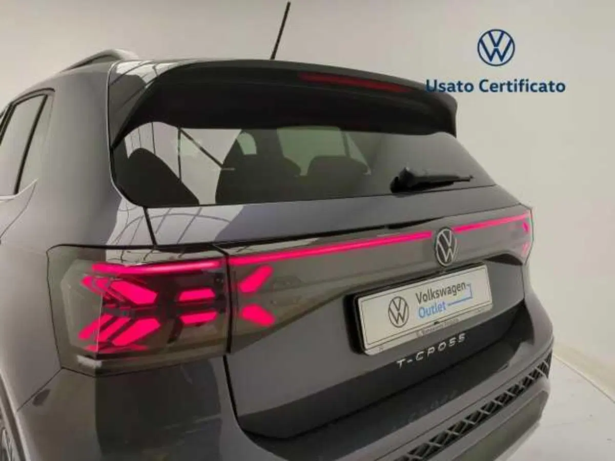 Volkswagen T-Cross nuova a Avellino (14)