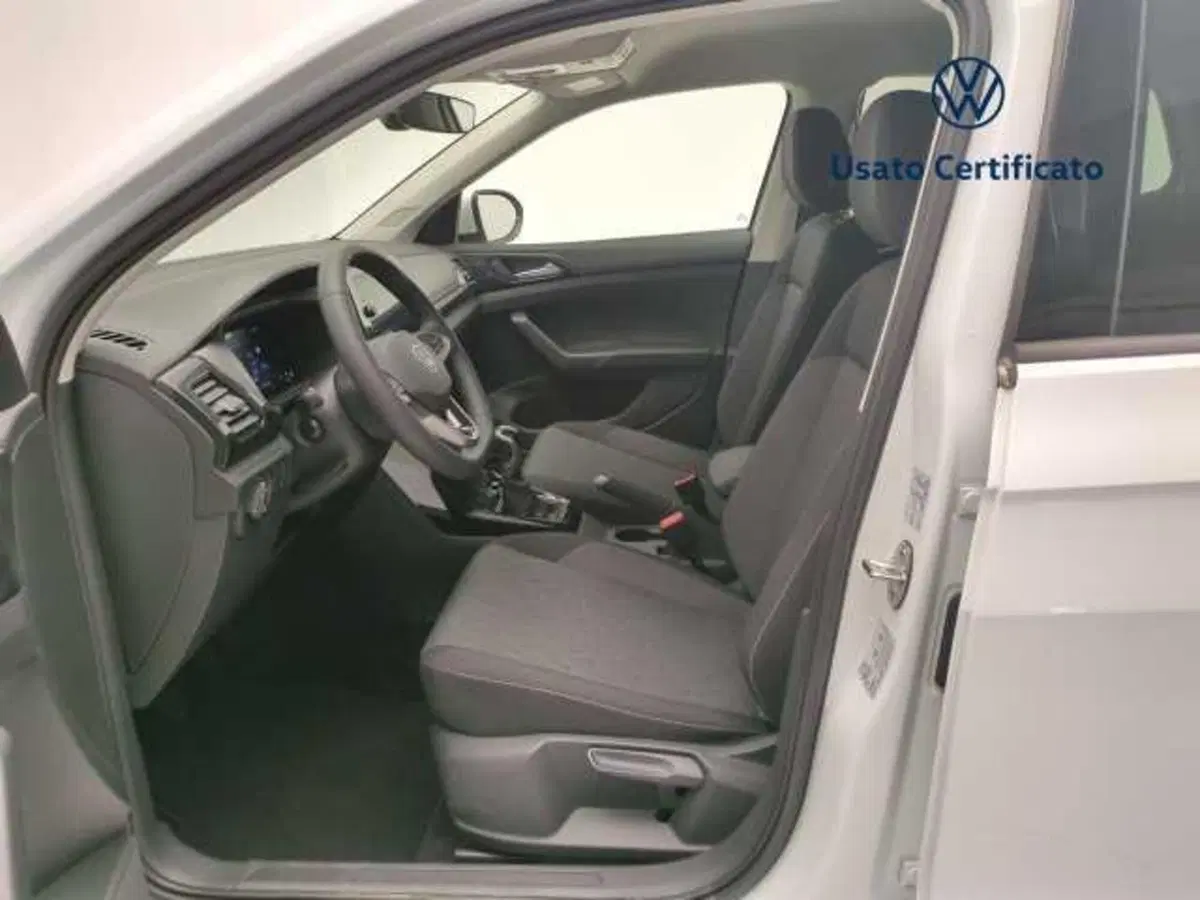 Volkswagen T-Cross nuova a Avellino (15)