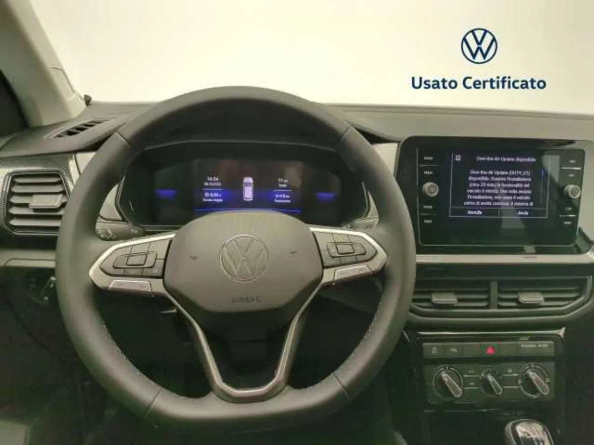 Volkswagen T-Cross nuova a Avellino (18)