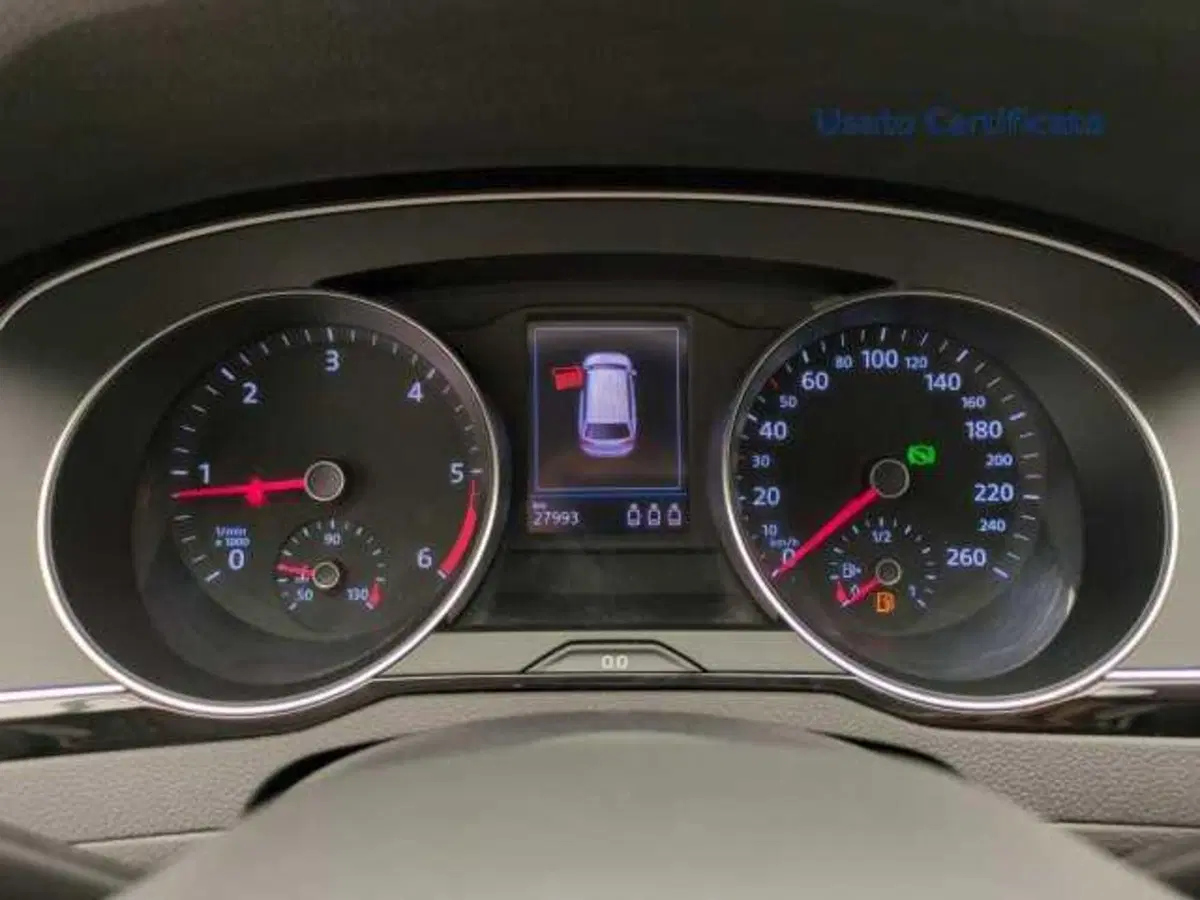 Volkswagen Passat Variant usata a Avellino (17)