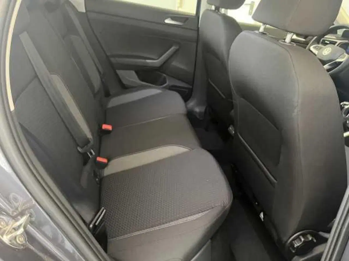 Volkswagen Taigo nuova a Avellino (18)