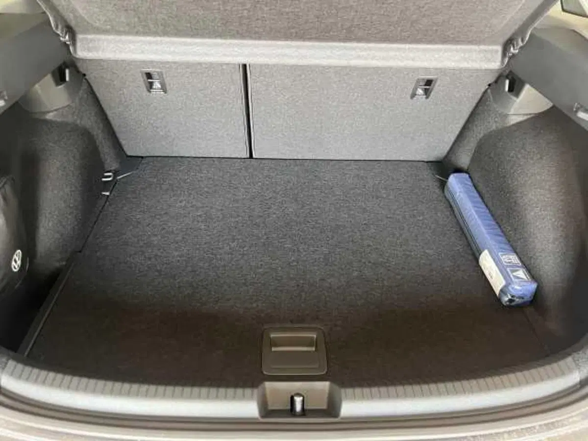 Volkswagen Taigo nuova a Avellino (5)