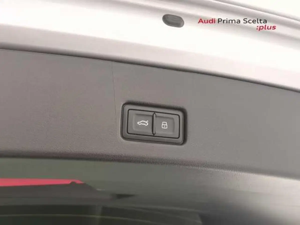 Audi Q4 Sportback usata a Avellino (16)