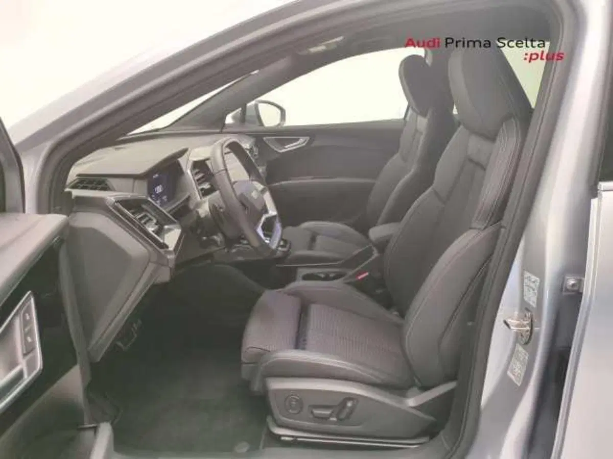 Audi Q4 Sportback usata a Avellino (18)