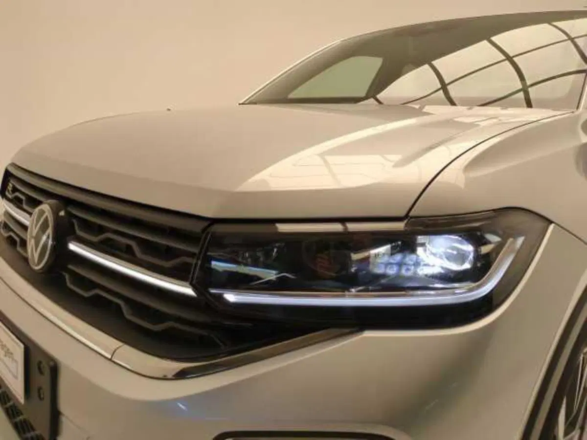 Volkswagen T-Cross nuova a Avellino (10)