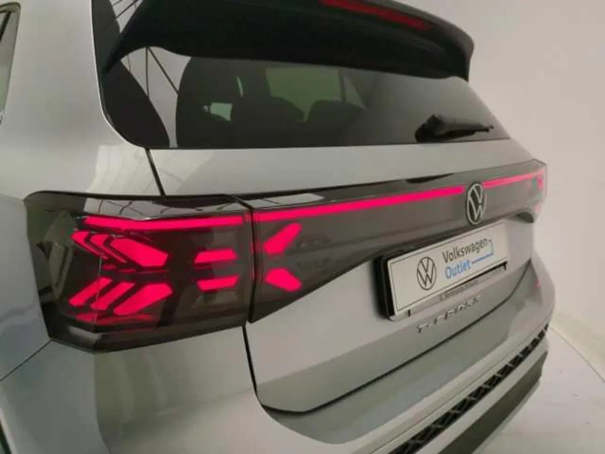 Volkswagen T-Cross nuova a Avellino (14)