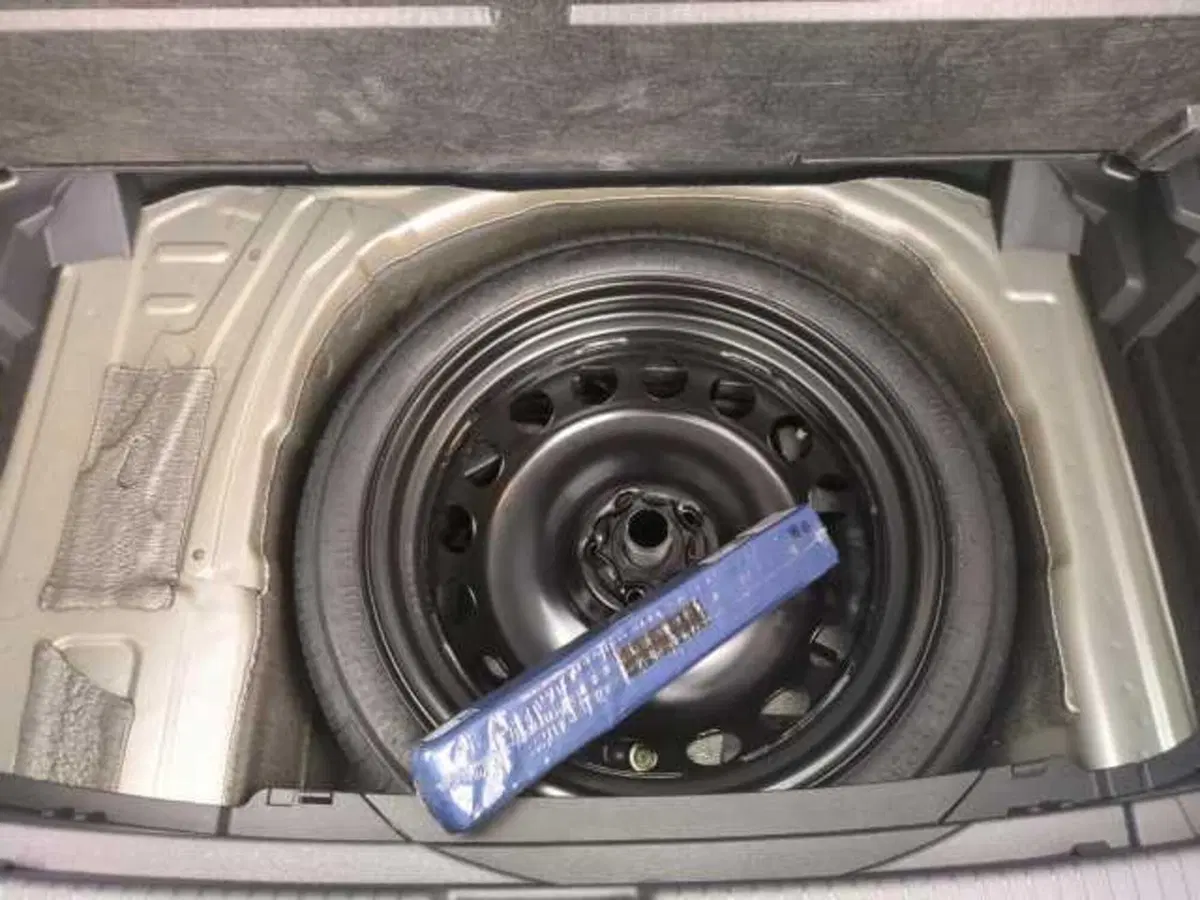 Volkswagen T-Cross nuova a Avellino (16)