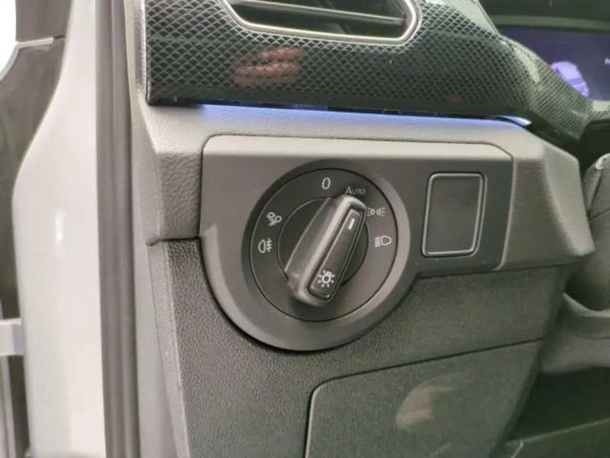 Volkswagen T-Cross nuova a Avellino (20)