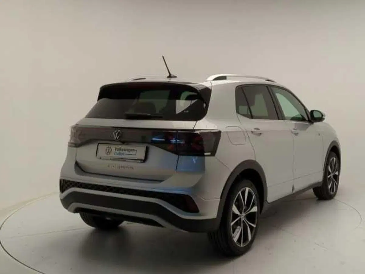 Volkswagen T-Cross nuova a Avellino (8)