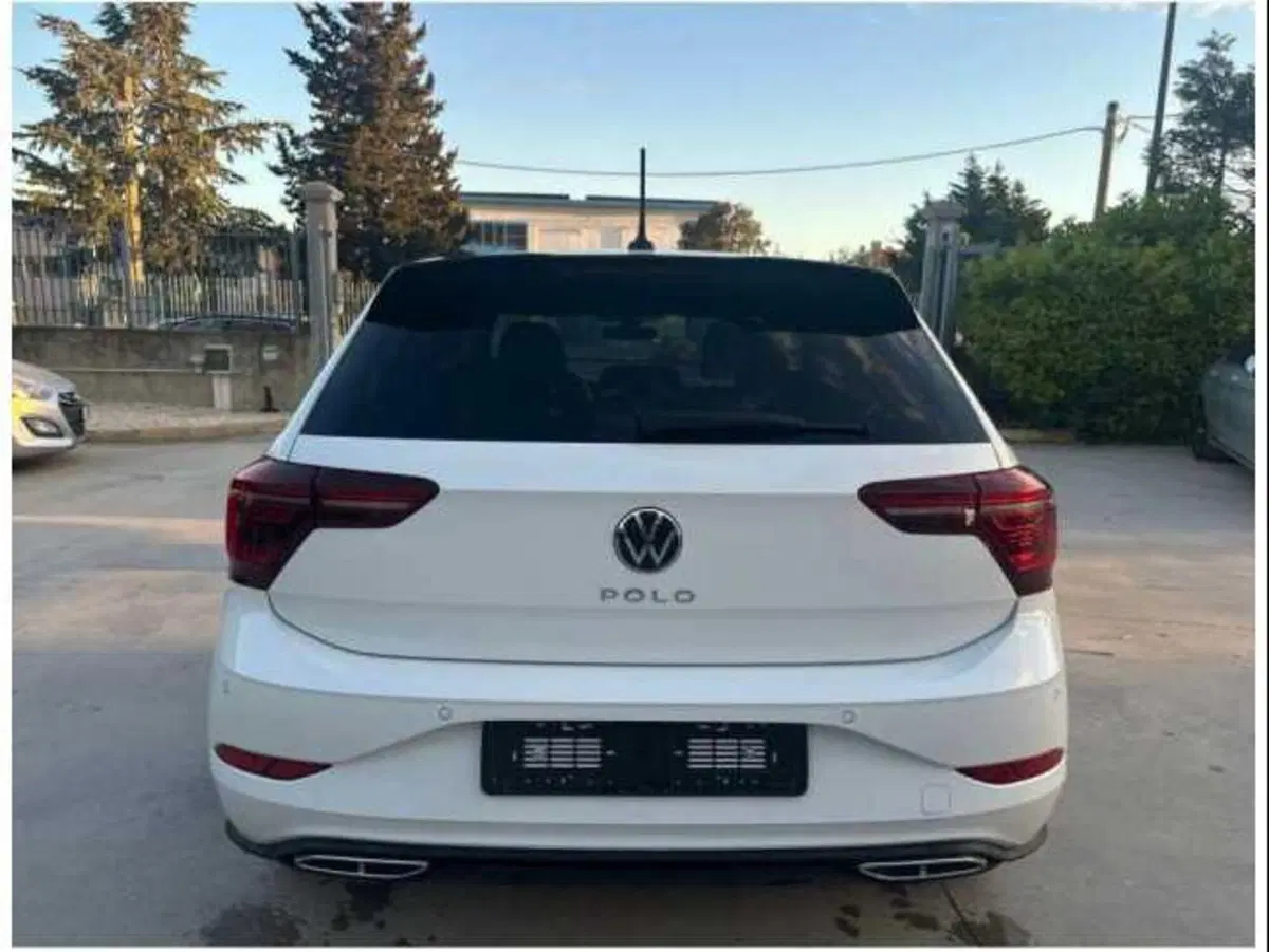 Volkswagen Polo nuova a Avellino (2)