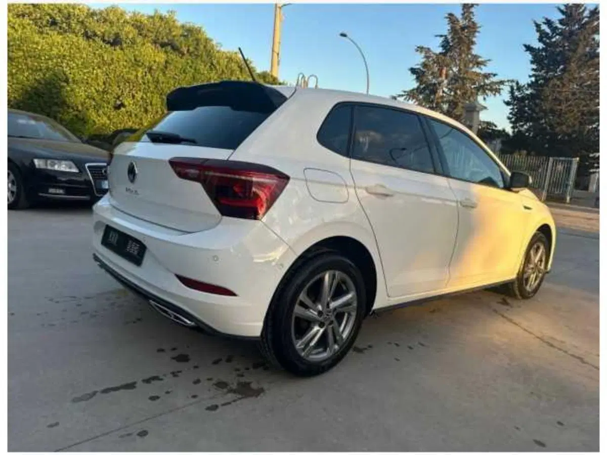 Volkswagen Polo nuova a Avellino (3)