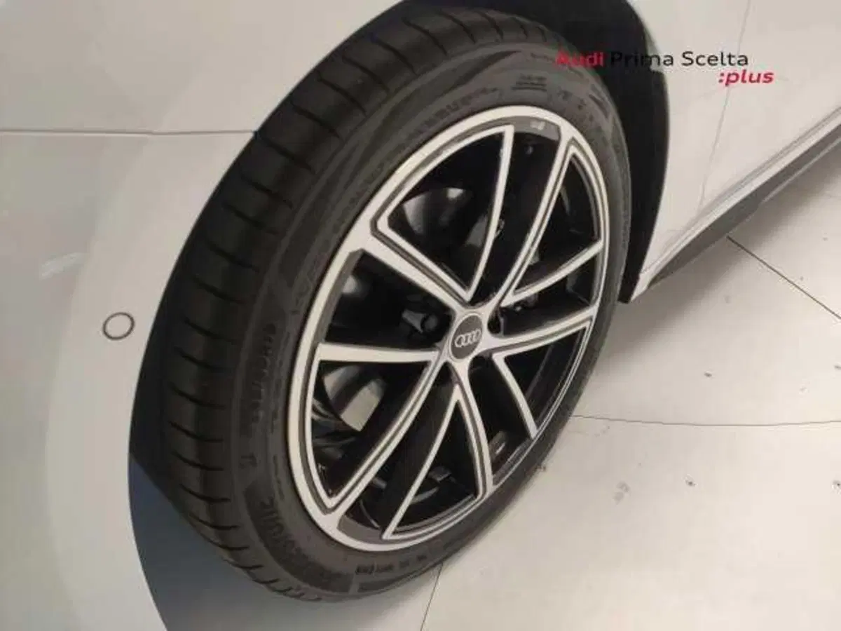 Audi A5 Avant nuova a Avellino (10)