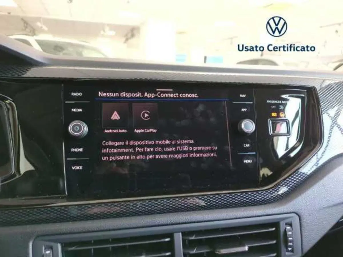 Volkswagen Polo nuova a Avellino (19)