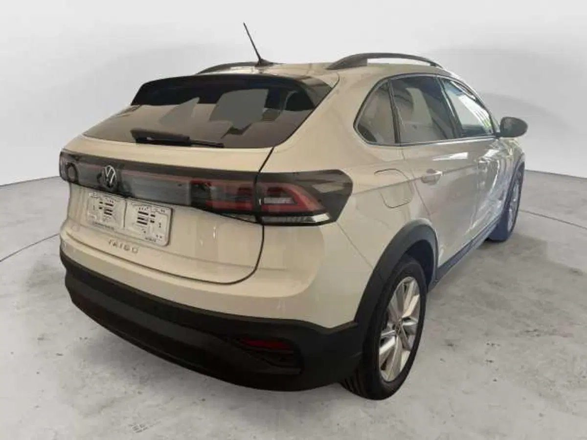 Volkswagen Taigo nuova a Avellino (3)