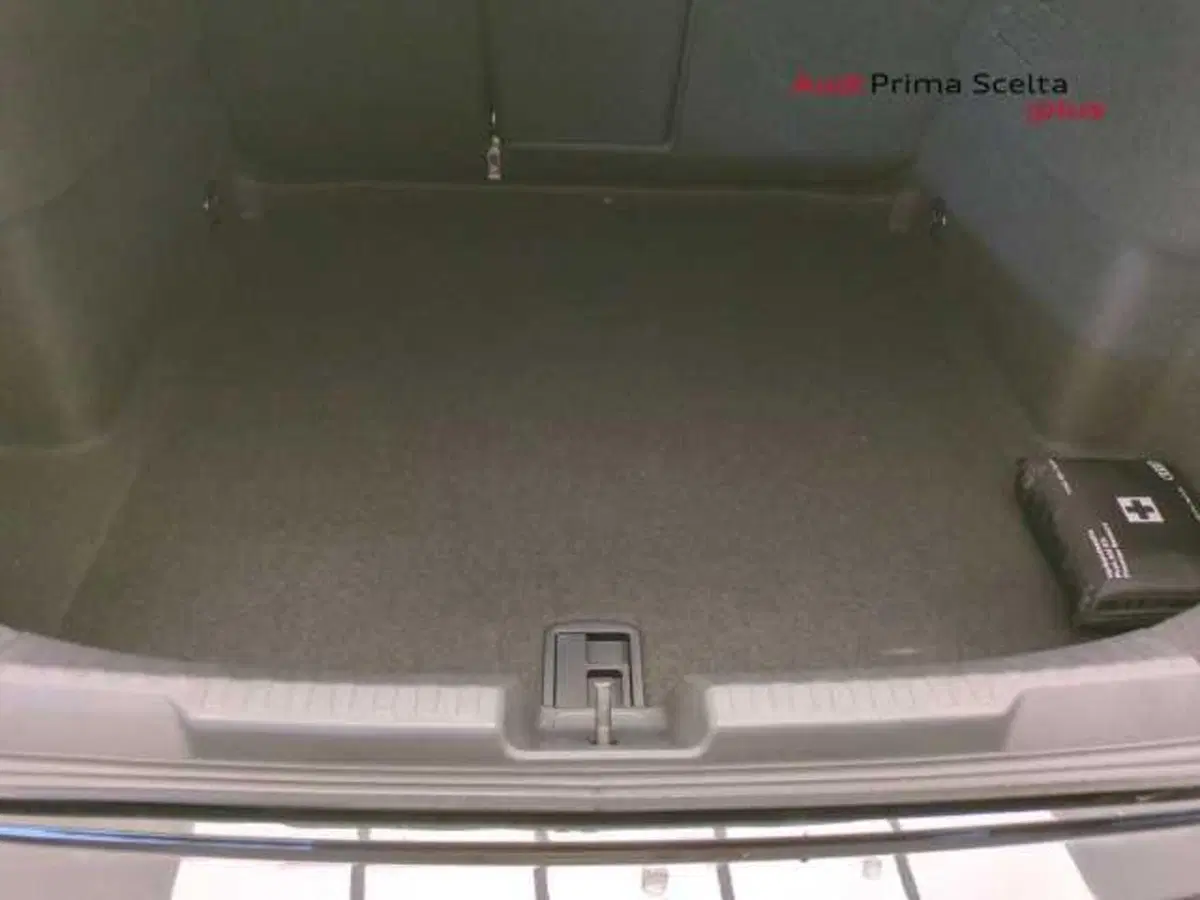 Audi A3 Sedan nuova a Avellino (9)