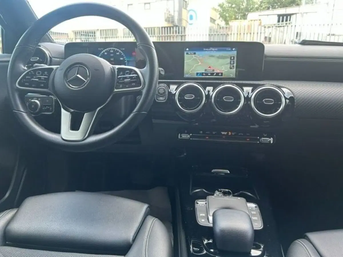 Mercedes-Benz Classe A Sedan usata a Potenza (11)
